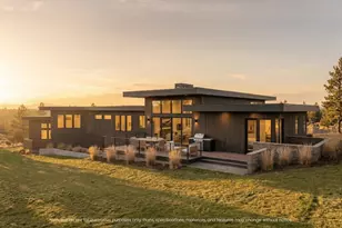 61594 Hosmer Lake Dr, Bend, OR 97702 - Photo 3