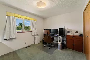 274 Parkhill Pl, Grants Pass, OR 97527 - Photo 13