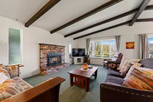 274 Parkhill Pl, Grants Pass, OR 97527 - Photo 3