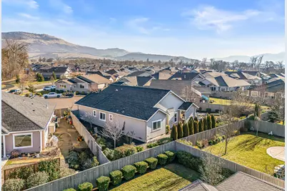 114 Connecticut Court, Medford, OR 97504 - Photo 25