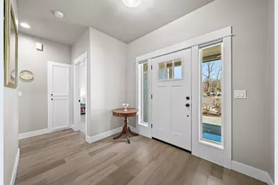 114 Connecticut Court, Medford, OR 97504 - Photo 23