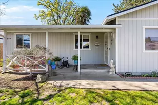 1459 SW Silver Maple Way, Grants Pass, OR 97526 - Photo 5