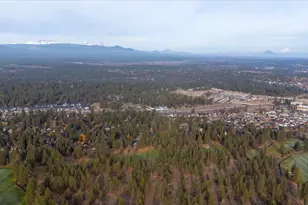 60923 Grand Targhee Dr, Bend, OR 97702 - Photo 41