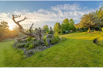 10711 Ironstone Court, Redmond, OR 97756 - Photo 3