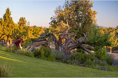 10711 Ironstone Court, Redmond, OR 97756 - Photo 9