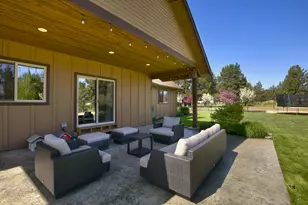 17358 Ivy Ln, Sisters, OR 97759 - Photo 9