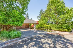 1630 NW Olmar Dr, Grants Pass, OR 97526 - Photo 5