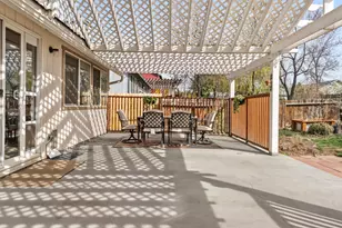 858 NW Poplar Pl, Redmond, OR 97756 - Photo 27