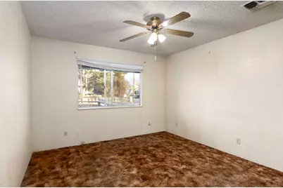 22 SW Elm Street, Grants Pass, OR 97526 - Photo 11