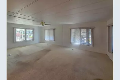 989 Rogue Lea Lane, Grants Pass, OR 97526 - Photo 5