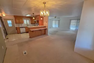 989 Rogue Lea Ln, Grants Pass, OR 97526 - Photo 7