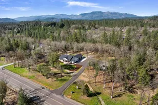 1398 Ellison Lp, Merlin, OR 97532 - Photo 43