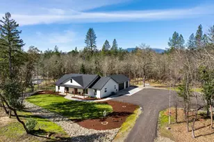 1398 Ellison Lp, Merlin, OR 97532 - Photo 39