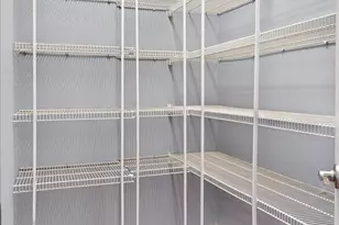 647 Shadow Way, Central Point, OR 97502 - Photo 7