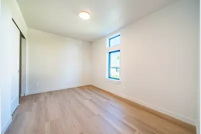 371 NW 19th Street #101, Redmond, OR 97756 - Photo 19