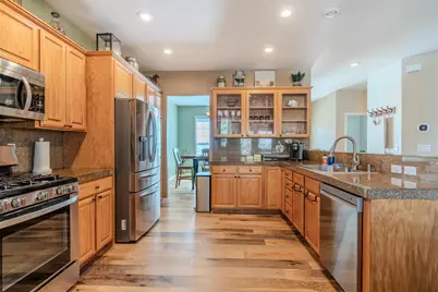 3059 Sycamore Way, Medford, OR 97504 - Photo 9