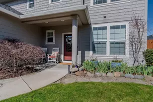 3059 Sycamore Wy, Medford, OR 97504 - Photo 3