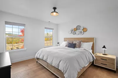 7499 Highway 238, Jacksonville, OR 97530 - Photo 33