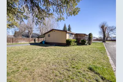 3440 Boardman Avenue, Klamath Falls, OR 97603 - Photo 1