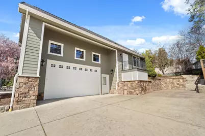 1868 NW F Street, Grants Pass, OR 97526 - Photo 31