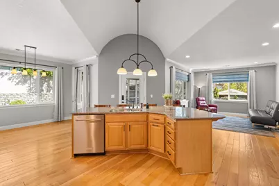 1868 NW F Street, Grants Pass, OR 97526 - Photo 9