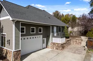 1868 NW F St, Grants Pass, OR 97526 - Photo 41