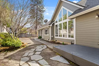 1868 NW F Street, Grants Pass, OR 97526 - Photo 29