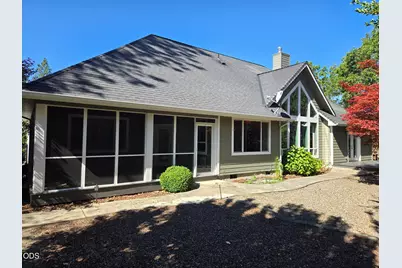 1868 NW F Street, Grants Pass, OR 97526 - Photo 31