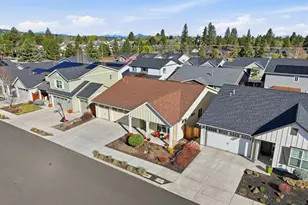 1227 NE Hoover Loop, Bend, OR 97701 - Photo 3