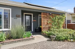 917 Grant Ave, Medford, OR 97501 - Photo 3