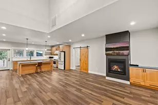 17008 Sharp Dr, Bend, OR 97707 - Photo 9