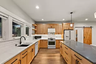 17008 Sharp Dr, Bend, OR 97707 - Photo 19