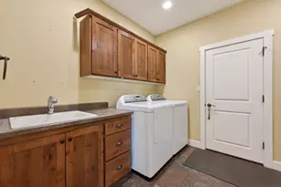 6720 NW Larch Dr, Redmond, OR 97756 - Photo 21