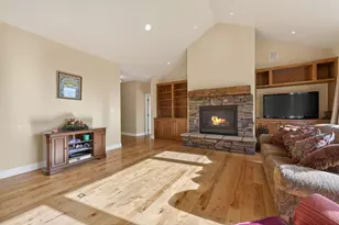 6720 NW Larch Dr, Redmond, OR 97756 - Photo 9