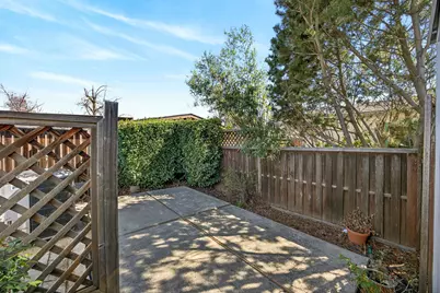 4624 S Pacific Hwy #23, Phoenix, OR 97535 - Photo 3