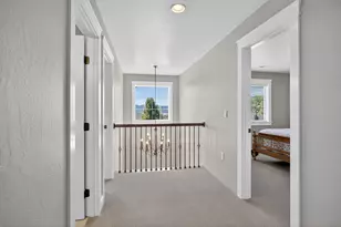 661 Forest Ridge Dr, Medford, OR 97504 - Photo 23