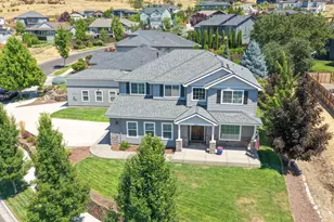 661 Forest Ridge Dr, Medford, OR 97504 - Photo 3