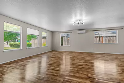 820 Garfield Street, Medford, OR 97501 - Photo 5