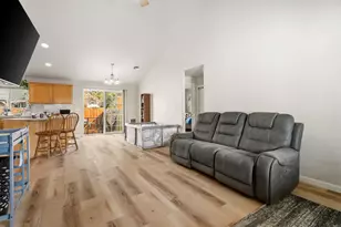 1270 SE 6th St, Prineville, OR 97754 - Photo 5