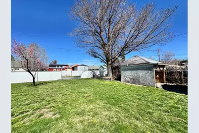 2533 Applegate Avenue, Klamath Falls, OR 97601 - Photo 29