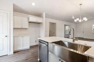 407 NW Monte Vis Ave, Madras, OR 97741 - Photo 9