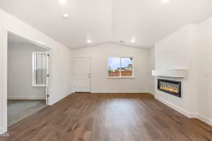 407 NW Monte Vis Ave, Madras, OR 97741 - Photo 5