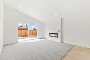 363 NW Monte Vis Ave, Madras, OR 97741 - Photo 5