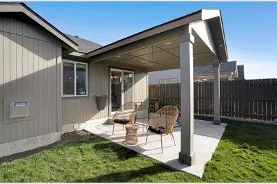 2378 NW Kingwood Avenue, Redmond, OR 97756 - Photo 29