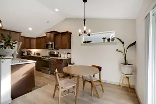 2378 NW Kingwood Ave, Redmond, OR 97756 - Photo 15