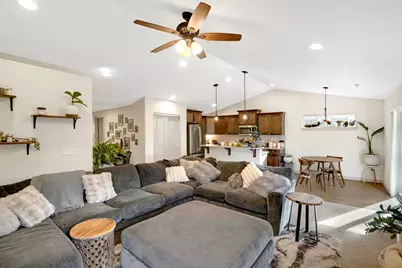 2378 NW Kingwood Avenue, Redmond, OR 97756 - Photo 5