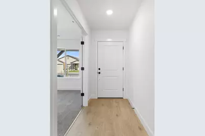 432 NW Monte Vista Avenue #125, Madras, OR 97741 - Photo 3