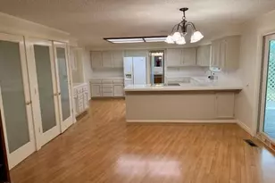 108 NW Sunhill Dr, Grants Pass, OR 97526 - Photo 3