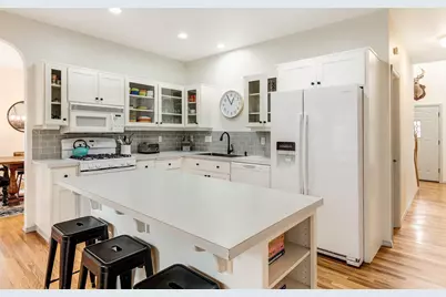 18063 Maury Mountain Lane, Sunriver, OR 97707 - Photo 5