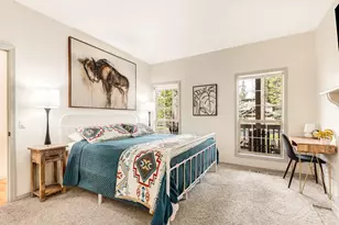 18063 Maury Mountain Ln, Sunriver, OR 97707 - Photo 11